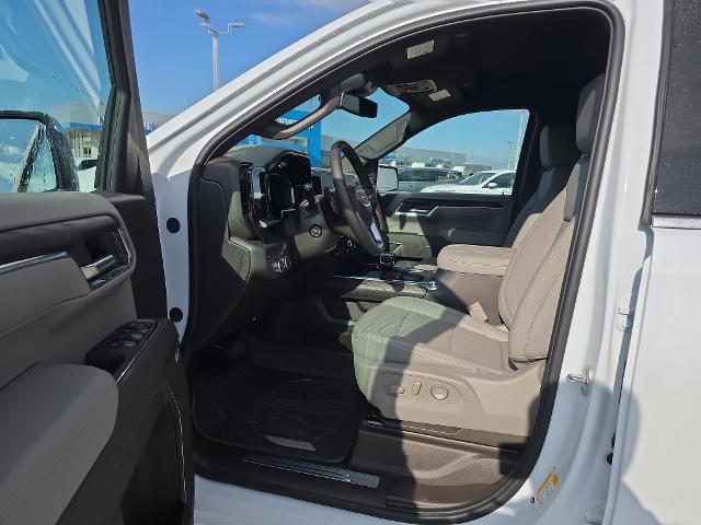 2026 GMC Sierra 1500 Crew Cab, Short Bed, SLT, 4WD