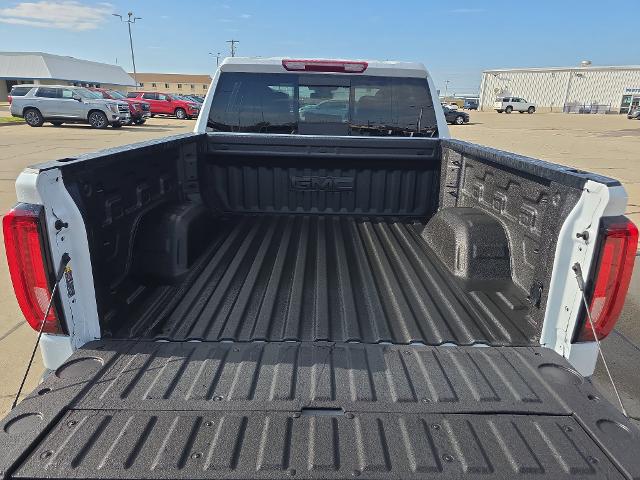 2026 GMC Sierra 1500 Crew Cab, Short Bed, SLT, 4WD