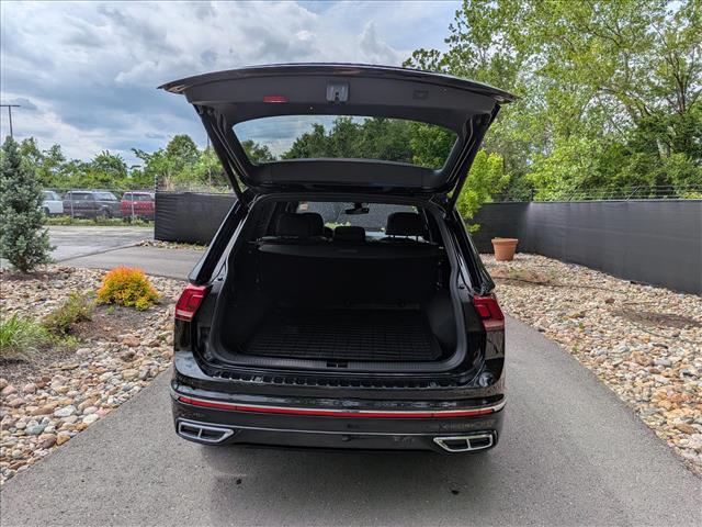 2024 Volkswagen Tiguan 2.0T SEL R-Line