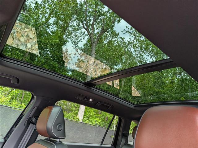 2024 Volkswagen Tiguan 2.0T SEL R-Line
