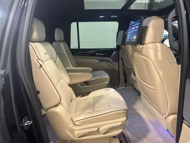 2023 Cadillac Escalade ESV 4WD Premium Luxury