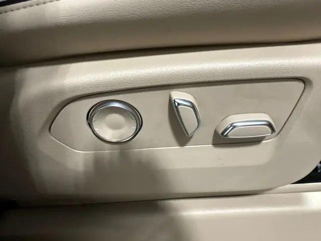 2023 Cadillac Escalade ESV 4WD Premium Luxury