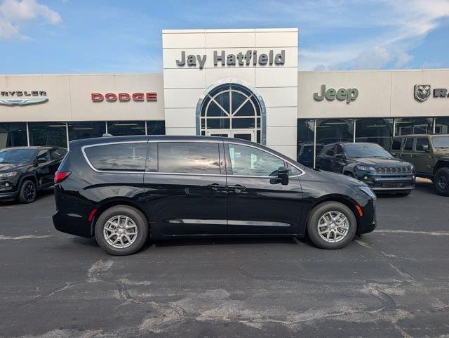 2027 Chrysler Pacifica Select for sale in Frontenac, KS