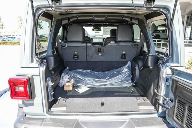 2026 Jeep Wrangler 4-Door Recon 4x4