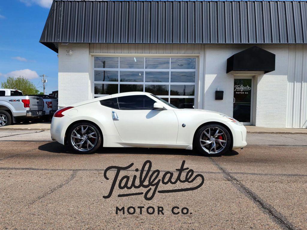 2016 Nissan 370Z Coupe Sport 7A/T's photo