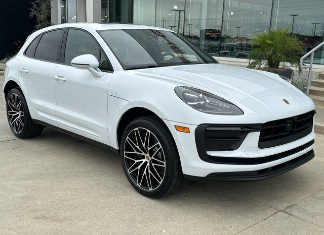 2026 Porsche Macan Unknown
