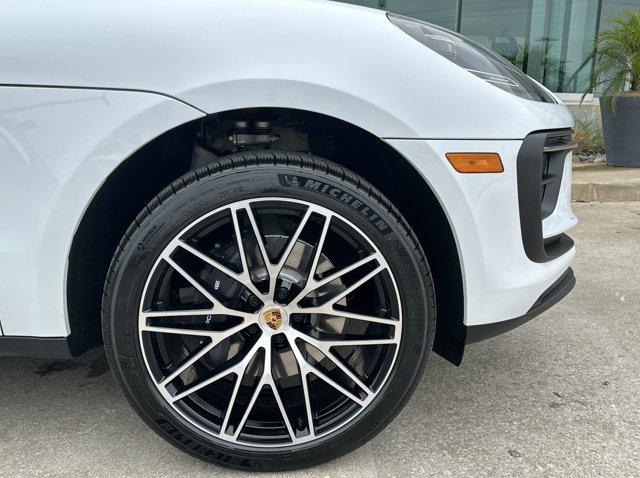 2026 Porsche Macan Unknown
