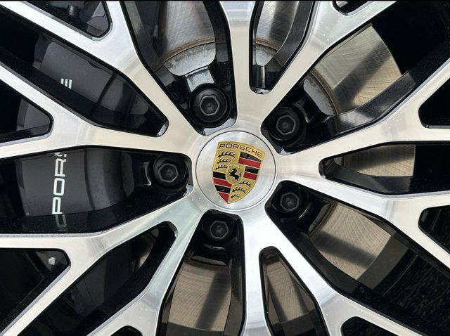 2026 Porsche Macan Unknown