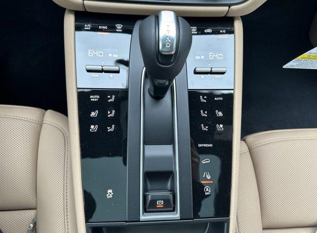 2026 Porsche Macan Unknown