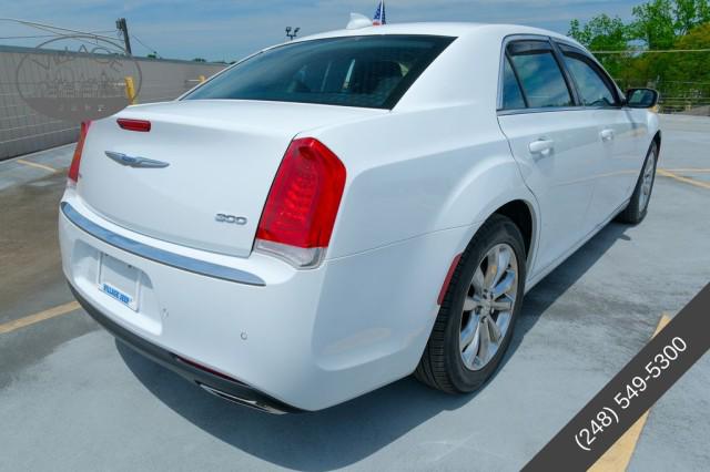 2021 Chrysler 300 Touring L AWD