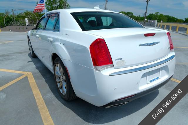 2021 Chrysler 300 Touring L AWD