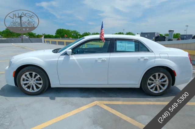 2021 Chrysler 300 Touring L AWD