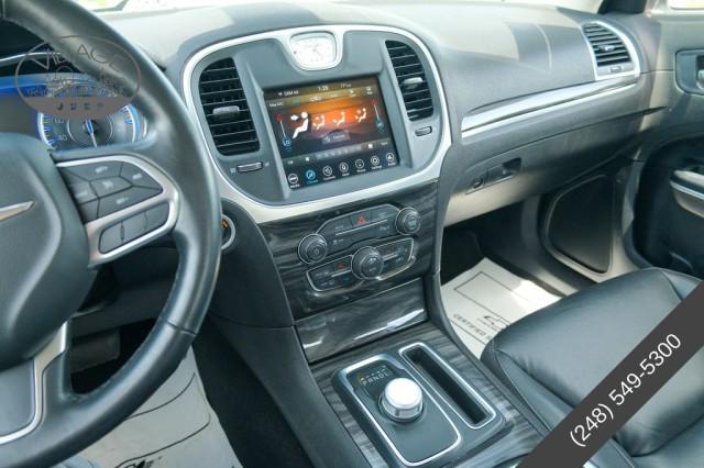 2021 Chrysler 300 Touring L AWD