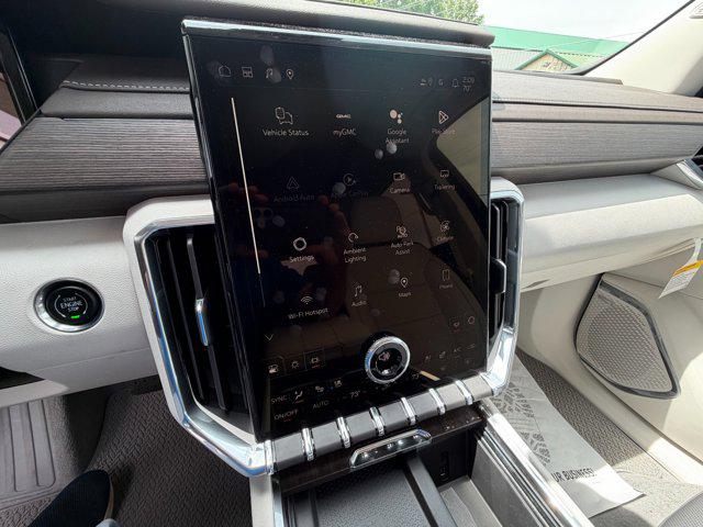 2026 GMC Acadia Denali FWD