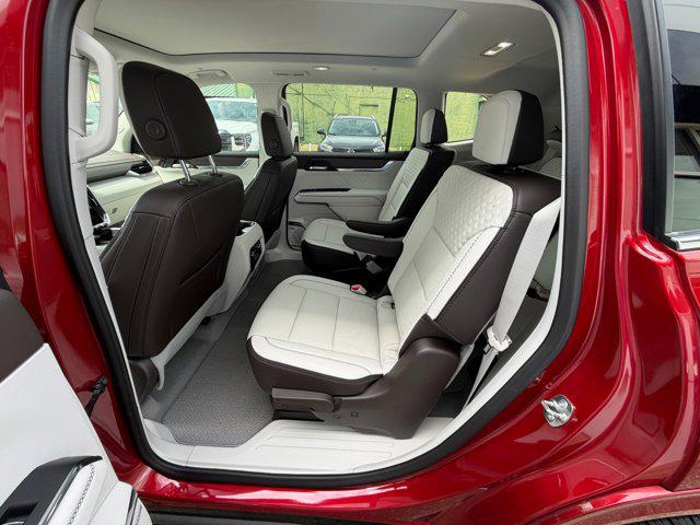 2026 GMC Acadia Denali FWD