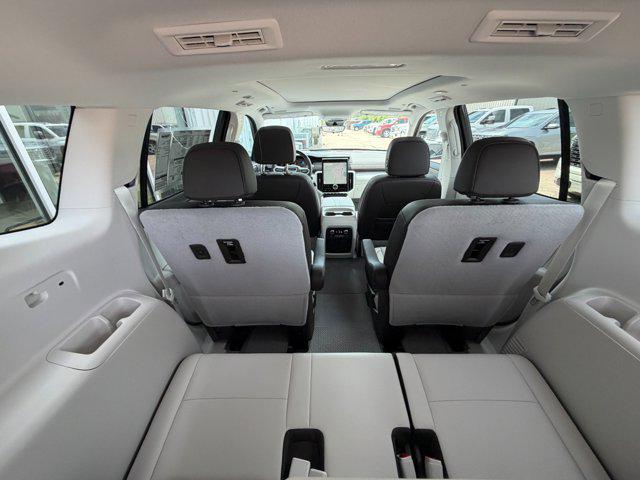 2026 GMC Acadia Denali FWD