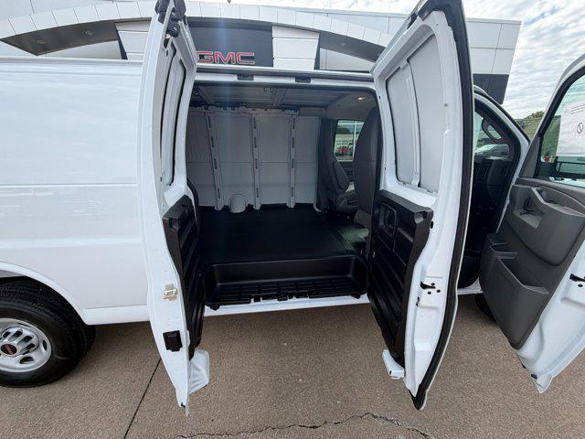 2026 GMC Savana Cargo 2500 Extended Wheelbase, Work Van, RWD