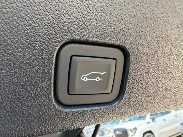 2026 GMC Acadia Elevation FWD