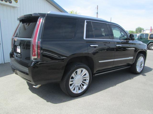 2020 Cadillac Escalade 4WD Platinum