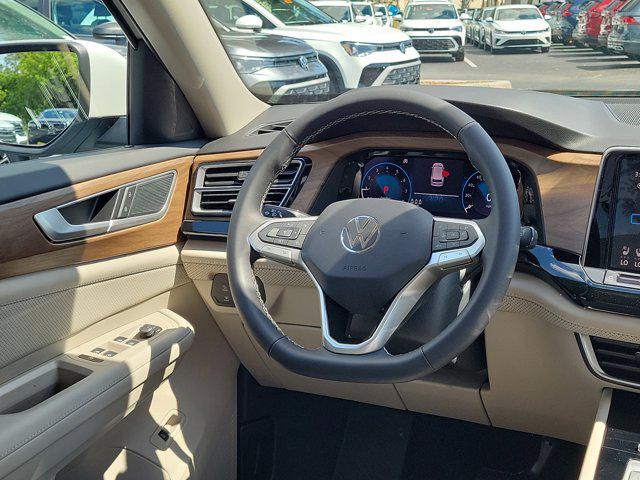 2026 Volkswagen Atlas SE with Technology