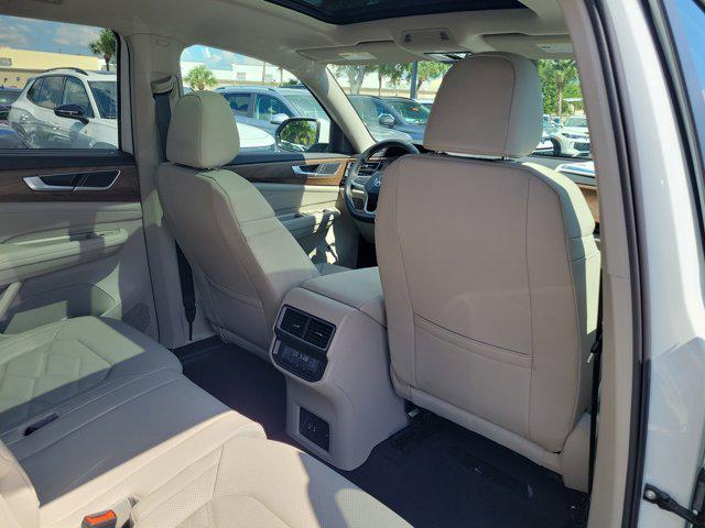 2026 Volkswagen Atlas SE with Technology