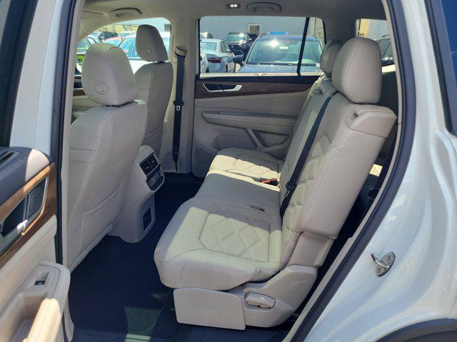 2026 Volkswagen Atlas SE with Technology
