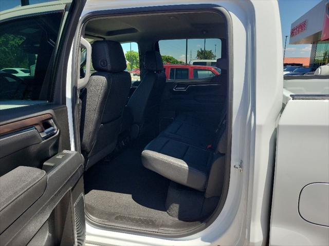 2025 GMC Sierra 1500 4WD Crew Cab Short Box SLT