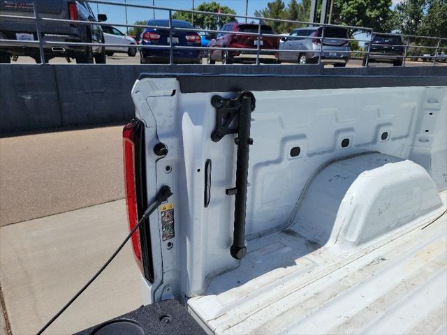 2025 GMC Sierra 1500 4WD Crew Cab Short Box SLT