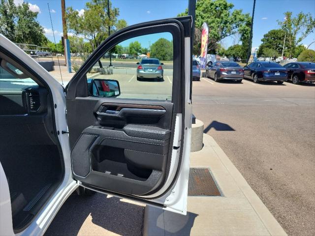 2025 GMC Sierra 1500 4WD Crew Cab Short Box SLT