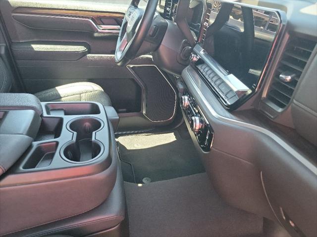 2025 GMC Sierra 1500 4WD Crew Cab Short Box SLT