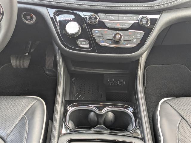 2025 Chrysler Pacifica Hybrid Premiuim S Appearance Package