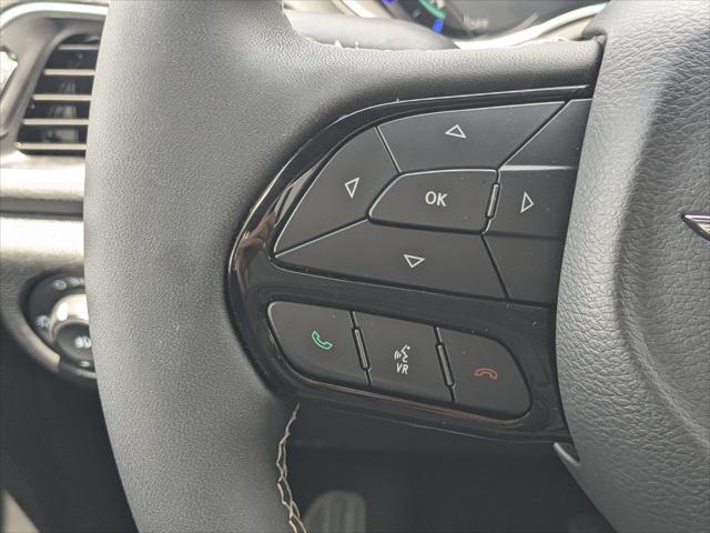 2025 Chrysler Pacifica Hybrid Premiuim S Appearance Package