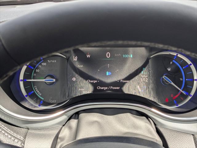2025 Chrysler Pacifica Hybrid Premiuim S Appearance Package