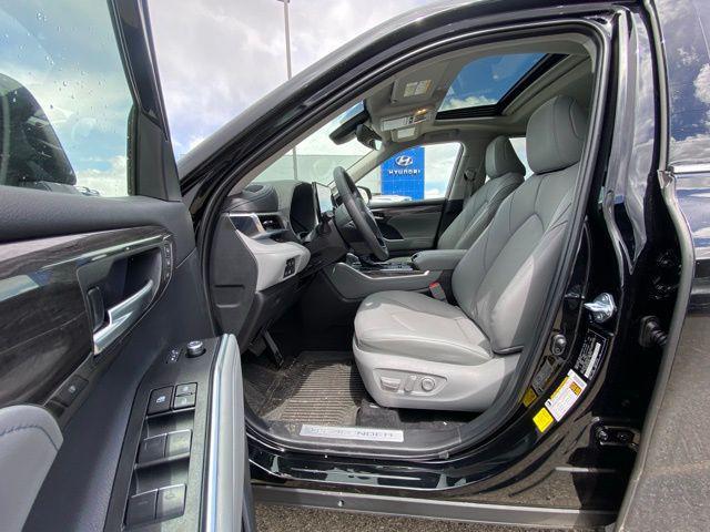 2026 Toyota Highlander Hybrid Limited