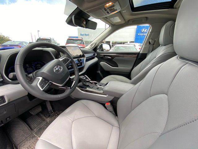 2026 Toyota Highlander Hybrid Limited