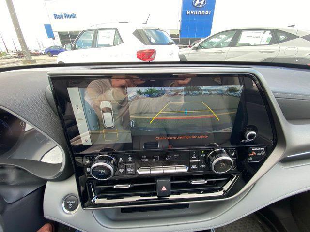 2026 Toyota Highlander Hybrid Limited