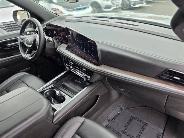 2025 Chevrolet Suburban 4WD Z71