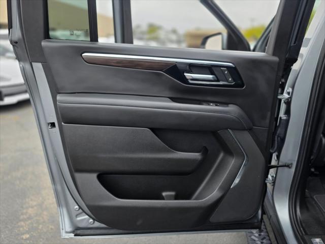 2025 Chevrolet Suburban 4WD Z71