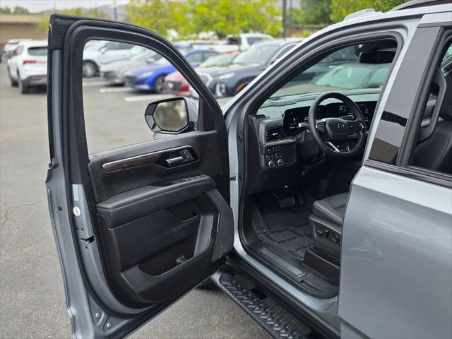2025 Chevrolet Suburban 4WD Z71