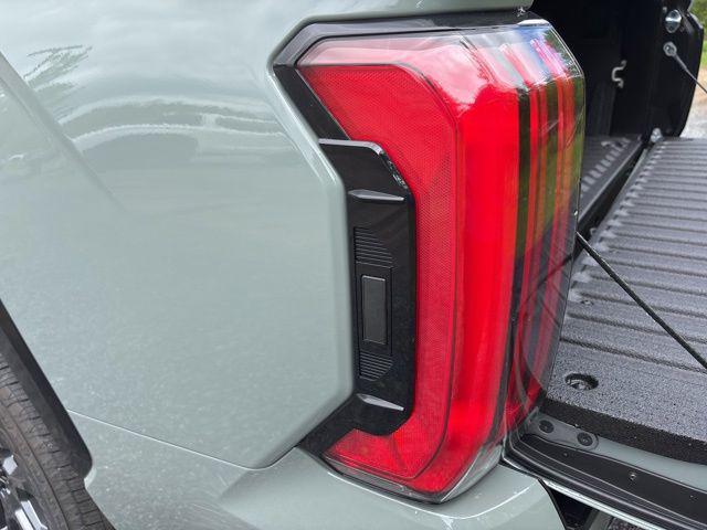 2026 Toyota Tundra Platinum CrewMax 5.5' Bed