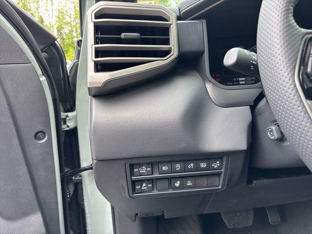 2026 Toyota Tundra Platinum CrewMax 5.5' Bed