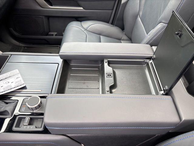 2026 Toyota Tundra Platinum CrewMax 5.5' Bed