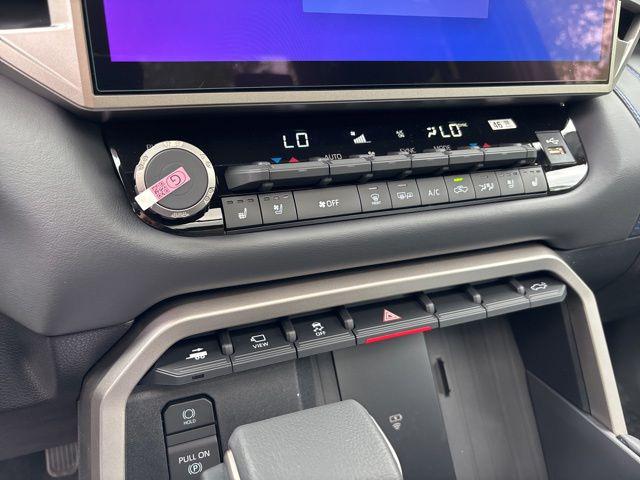 2026 Toyota Tundra Platinum CrewMax 5.5' Bed