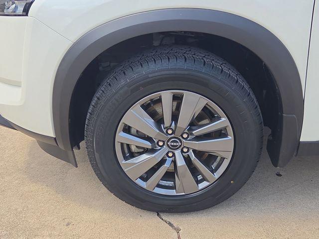 2024 Nissan Pathfinder SV FWD
