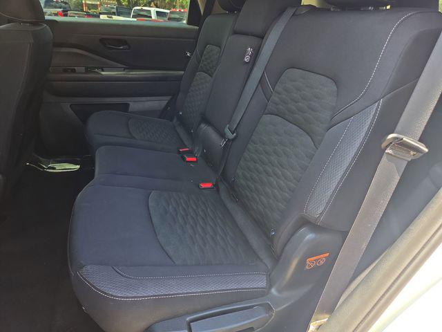 2024 Nissan Pathfinder SV FWD
