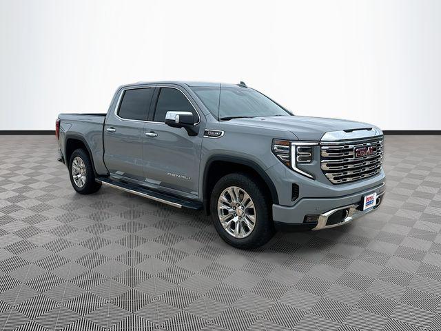 2025 GMC Sierra 4WD Crew Cab Short Box Denali's photo