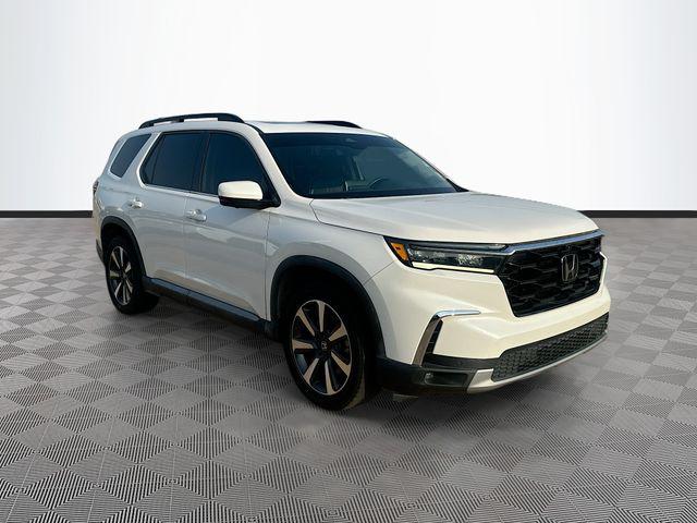 2023 Honda Pilot Elite AWD's photo