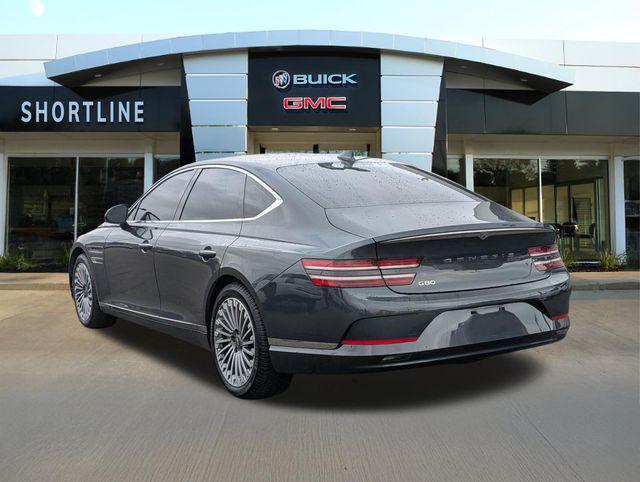 2023 Genesis G80 Base