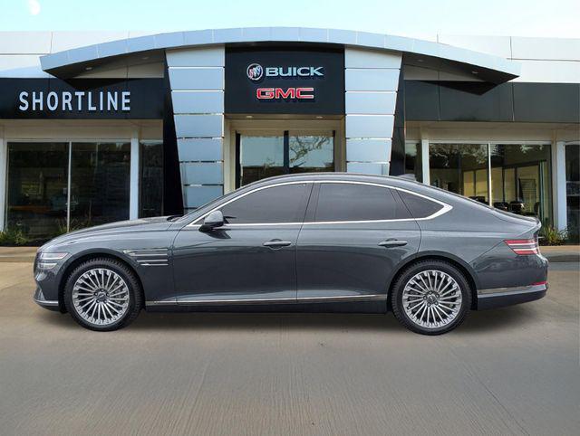 2023 Genesis G80 Base
