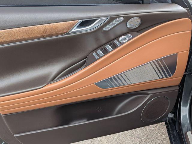 2023 Genesis G80 Base
